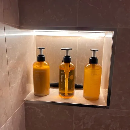 Vsc - In Storica Vista E Piscina * Леза