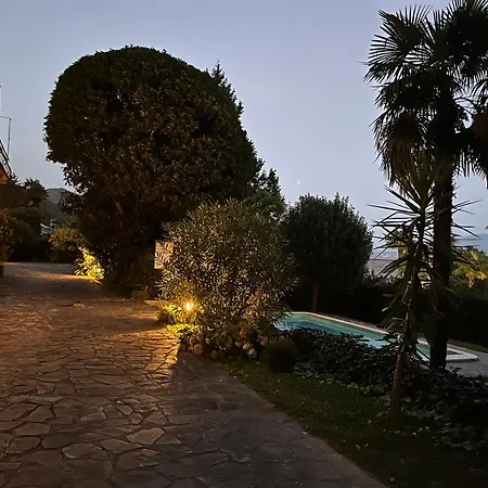 Apartment Vsc - In Storica Vista E Piscina Lesa