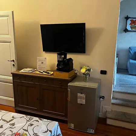 Vsc - In Storica Vista E Piscina Lesa